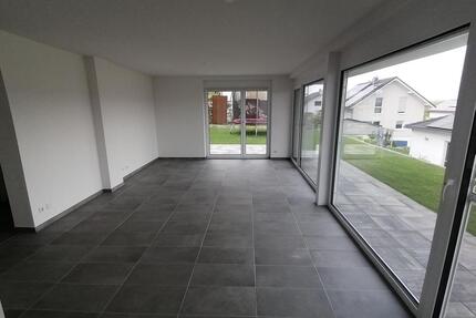 Helle 2 Zimmerwohnung (75m2) mit Terrasse in Schemmerberg - Schemmerhofen