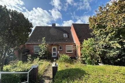 Wohnidylle am Hang - 359.000,00&nbsp;EUR Kaufpreis, ca.&nbsp; 164,00&nbsp;m&sup2;&nbsp;Wohnfl&auml;che in Bad Oldesloe (PLZ: 23843)