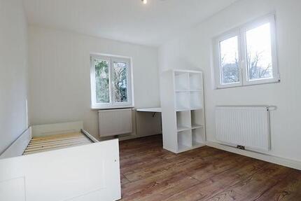 WG Zimmer in Reutlingen - 445,00&nbsp;EUR Kaltmiete, ca.&nbsp; 15,00&nbsp;m&sup2; in Reutlingen (PLZ: 72760) Orschel-Hagen