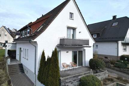 Wohnen mit Herz: Modernisiertes Zuhause mit Einliegerwohnung in Warburg-Nörde