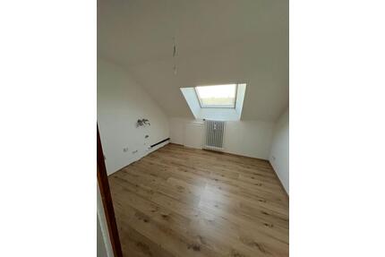 Renovierte 2-Zimmer-Dachgeschosswohnung - Walsrode