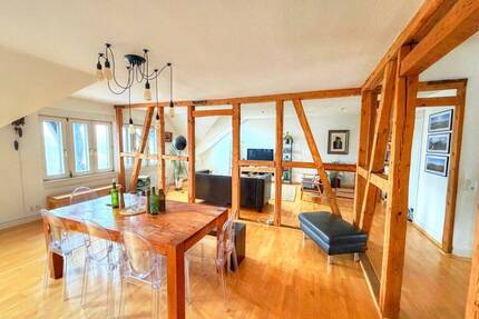 Großzügige Dachgeschosswohnung in ausgezeichneter Lage - Bad Homburg vor der Höhe