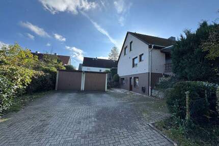 Schönes Einfamilienhaus mit Doppelgarage in Hamburg-Eißendorf