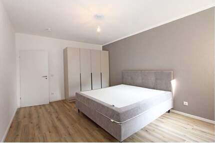 Erstbezug nach Sanierung! Stilvoll möblierte 2,5-Zi-Wohnung - München Thalk.Obersendl.-Forsten-Fürstenr.-Solln