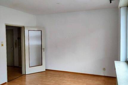 Sehr schöne, helle 2 Zi-Whg mit Balkon und EBK ab sofort von privat zu vermieten - Mannheim Neckarstadt