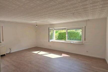 Schöne 3-Zimmer Wohnung mit schöner Aussicht und Garten - Deizisau