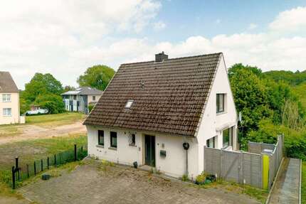 Haus zum Kaufen in Bad Schwartau 387.500,00 € 120.34 m²