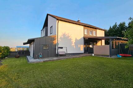 Haus zu verkaufen - 670.000,00&nbsp;EUR Kaufpreis, ca.&nbsp; 220,00&nbsp;m&sup2; in Pocking (PLZ: 94060)