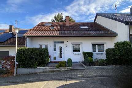 Haus zum Kaufen in Karlsruhe Grünwettersbach 454.000,00 € 170 m² - Karlsruhe / Grünwettersbach