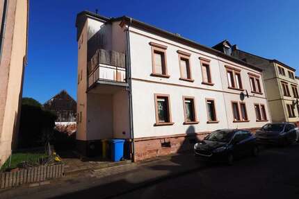 Haus zum Kaufen in Zweibrücken 220.000,00 € 234 m²