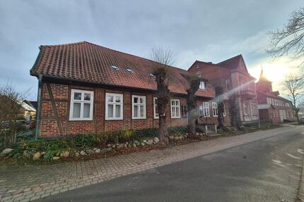 gemütliche 3-Zimmer DG-Wohnung im Herzen Neuhaus - Amt Neuhaus