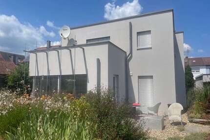 Haus zum Kaufen in Linkenheim-Hochstetten 1.450.000,00 € 284 m²