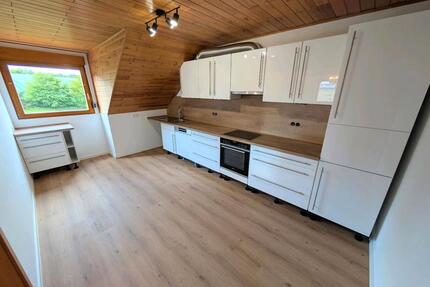 Großzügige 3-Zimmer-Obergeschosswohnung in ländlicher Lage - Queidersbach