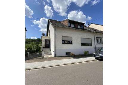 Haus zum Kaufen in Wadgassen 178.000,00 € 135 m²