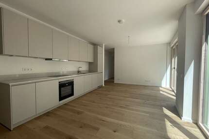 Wohnung zum Mieten in Berlin 2.100,00 € 84.4 m²