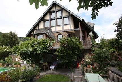 Haus mit Charakter, Moselblick, großem Grundstück und Naturpool - Bruttig-Fankel