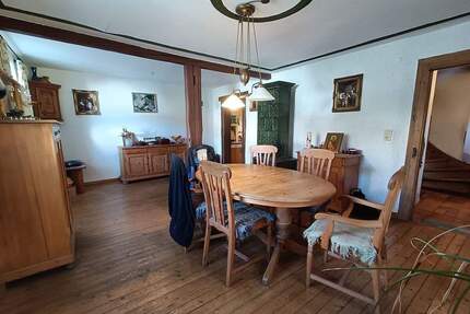 Ehemaliges Bauernhaus mit Nebengebäuden - Endingen Amoltern