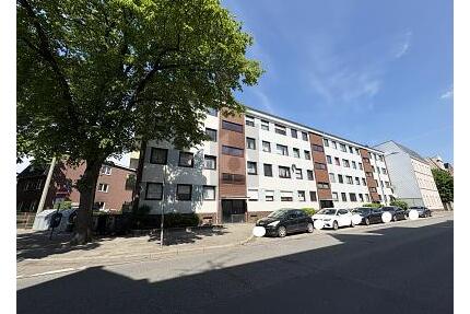 MODERNISIERT, ZENTRAL MIT SÜDBALKON - Neumünster
