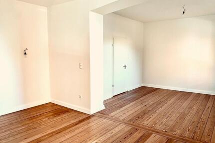 Wohnhaus - 8 Zimmer - ideal für Wohnen und Arbeiten - Wallertheim