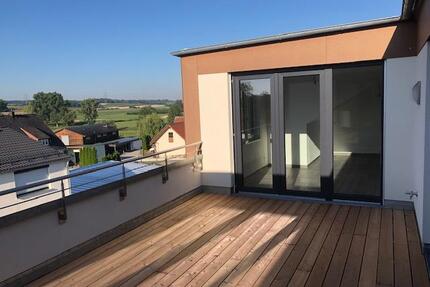 Urbaner Schick mit Weitblick: 140-qm-Dachgeschosswohnung - Taufkirchen (Vils)