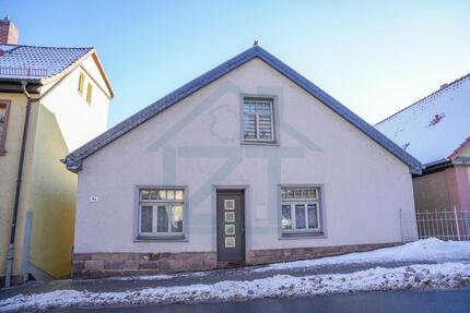 Maisonetteartige 4-Raum-Wohnung mit separatem Straßenzugang - Kahla