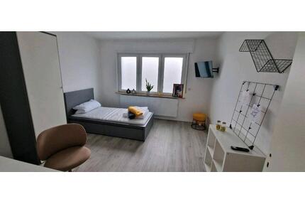 1 Zimmer frei in Apartment mit 5 Zimmern - Geseke