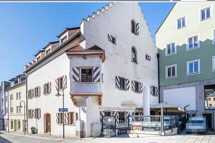 Historisches Wohn- und Geschäftsgebäude in Bestlage zu verkaufen - Cham