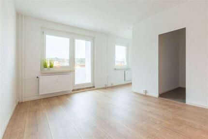 1 Raum Wohnung in Reichenbach - 130,00&nbsp;EUR Kaltmiete, ca.&nbsp; 34,69&nbsp;m&sup2; in Reichenbach im Vogtland (PLZ: 08468)