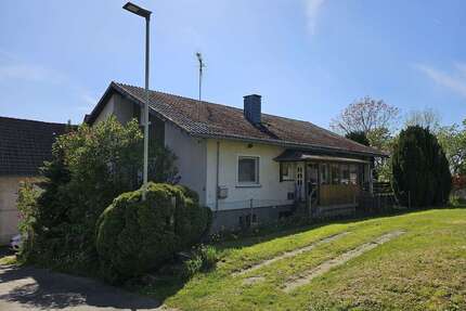 Haus zum Kaufen in Einartshausen 150.000,00 € 277 m²