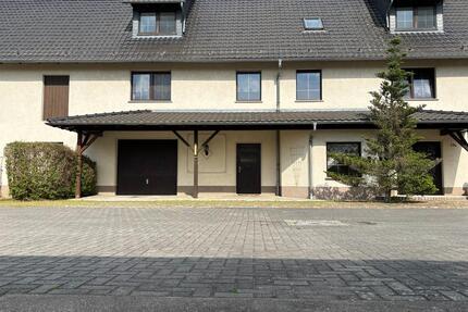 Einfamilienhaus, Grundstück & Garage - ohne Makler - Ebersbach