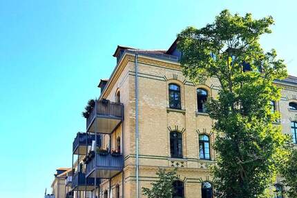 Gepflegte 4-Raum-Wohnung mit Balkon und Stellplatz in Gohlis-Mitte - Leipzig