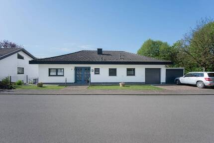 Modernisiertes Einfamilienhaus mit Einliegerwohnung - Wallhalben