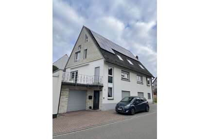 Haus zum Mieten in Eggenstein-Leopoldshafen 2.300,00 € 220 m²