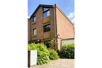 Haus zum Kaufen in Düsseldorf 953.000,00 € 180 m²