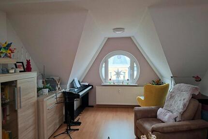 Gemütliche, top ausgestattete DG Wohnung mit Wohnküche (EBK) - Gera