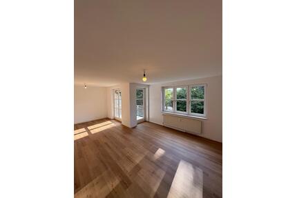 2,5-Zimmer-Wohnung mit Südbalkon & Tiefgaragenstellplatz - Rellingen