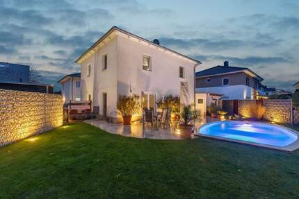 Modernes Einfamilienhaus mit Pool - Berlin Lübars