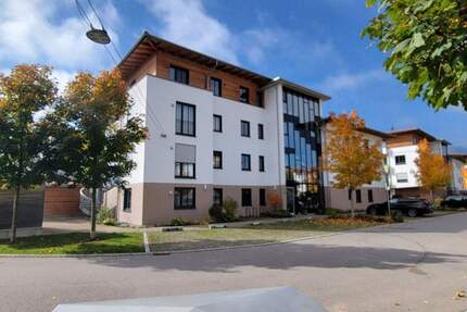 Leben wo die Welt noch in Ordnung ist ! Lichtdurchflutete 3-Zimmer Wohnung 2.OG - Provisionsfrei ! - Brannenburg