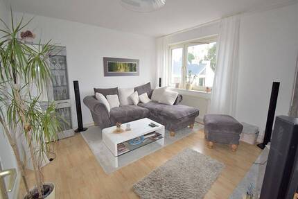 Metzkausen: 4-Parteien-Haus mit großer Eigentümerwohnung - perfekt für mehrere Generationen ! - Mettmann