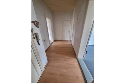 3 Zimmer Wohnung - 90.000,00&nbsp;EUR Kaufpreis, ca.&nbsp; 67,00&nbsp;m&sup2; in Bremerhaven (PLZ: 27576)
