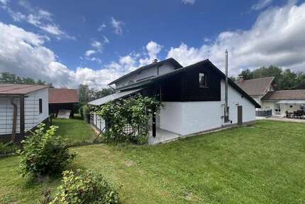 Haus zum Kaufen in Frauenau 229.000,00 € 160 m²