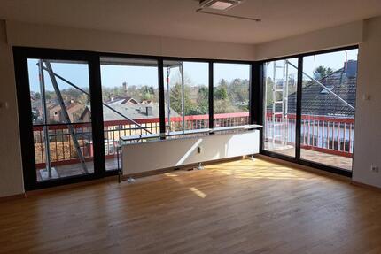 Helle Wohnung (100 qm) mit Balkon Nähe Ü-Bad zu vermieten - Übach-Palenberg