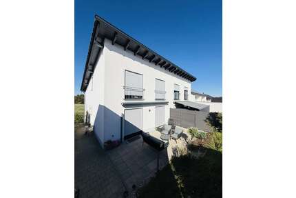 Haus zum Kaufen in Eggenfelden 490.000,00 € 139 m²