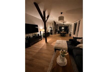 Loftwohnung mit Haus-gefühl – 127 m², Kamin & Designküche - Horst (Holstein)