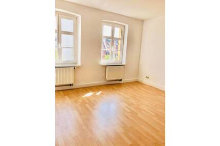 ~ 2-Zimmer mit Balkon - Wohnen in der Feldstadt mit tollem Blick ~ 2. OGDachgeschoss - Schwerin