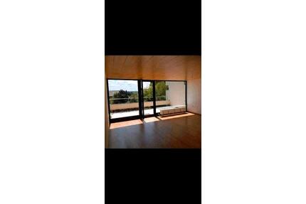 Ab Juli! Sehr schöne 4 Zimmer Wohnung Bad Neustadt Gartenstadt - Bad Neustadt an der Saale