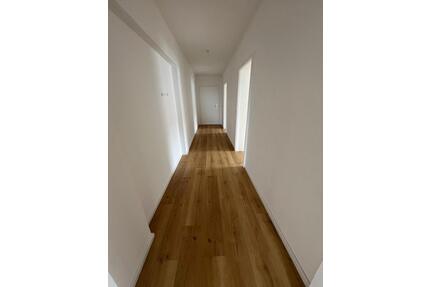 4-Zimmer Wohnung zu vermieten - 1.100,00&nbsp;EUR Kaltmiete, ca.&nbsp; 106,00&nbsp;m&sup2; in Mindelheim (PLZ: 87719)