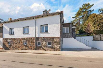 Schönes Einfamilienhaus zu verkaufen. Ohne Maklerprovision. Erstbezug nach Sanierung. Weinkeller - Taucha Seegeritz