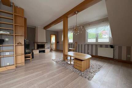 Ehemaliges 3-Fam.-Haus Nähe Freitaler Klinikum, aktuell zwei schönen Wohnungen sowie attraktive Gewerberäume