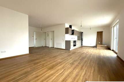 Wohnung zum Mieten in Schwarzenfeld 820,00 € 70 m²